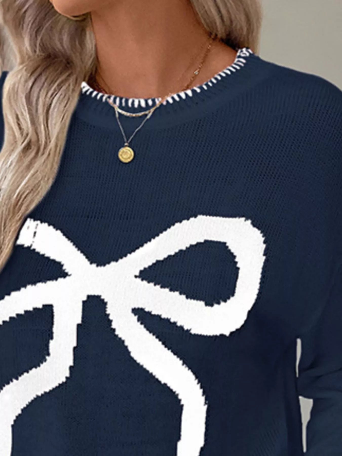 White Round Neck Long Sleeve Bow Print Holiday Sweater