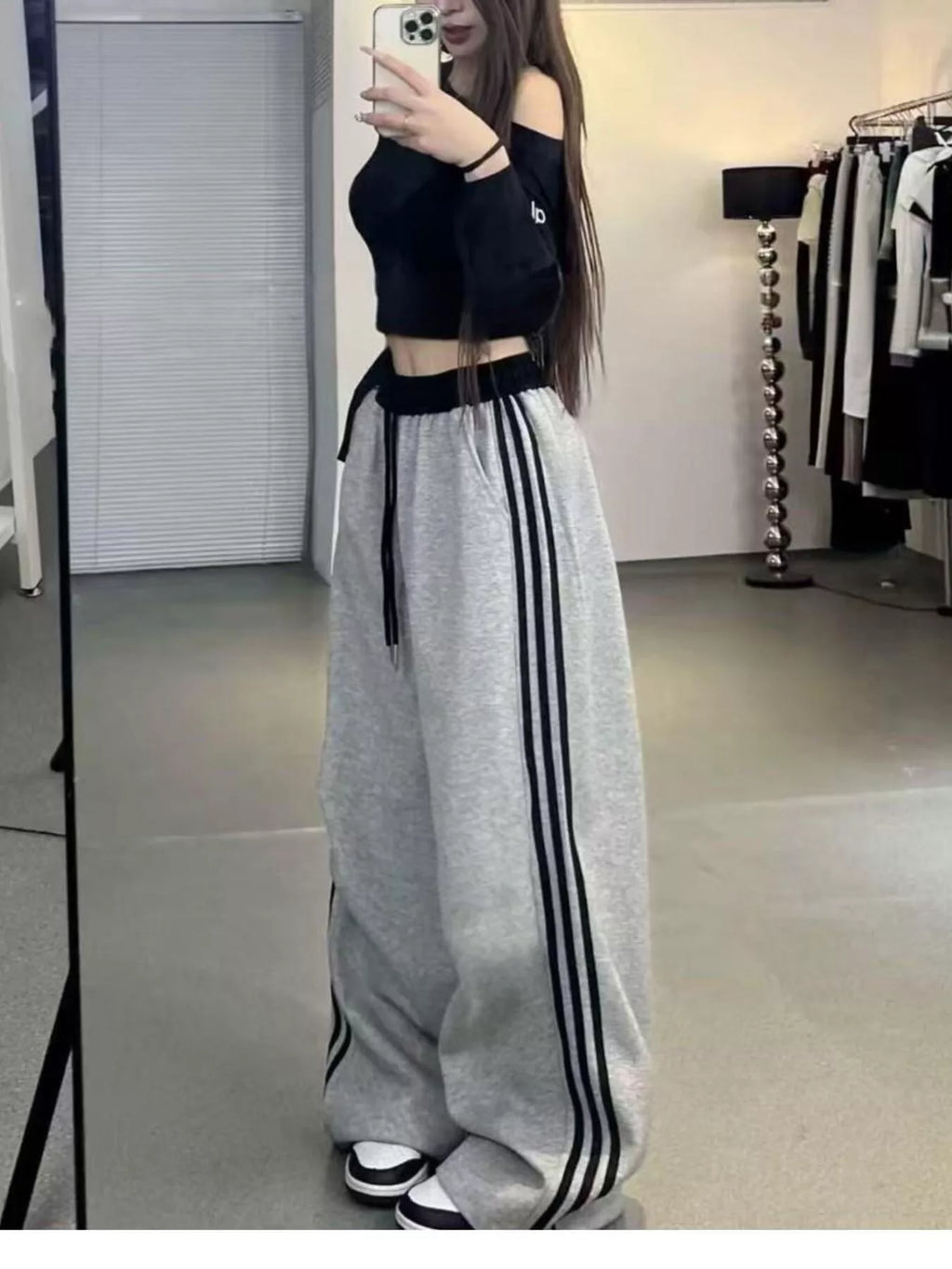Women's Loose Fit Striped Wide Leg Jogger Pants in Grey