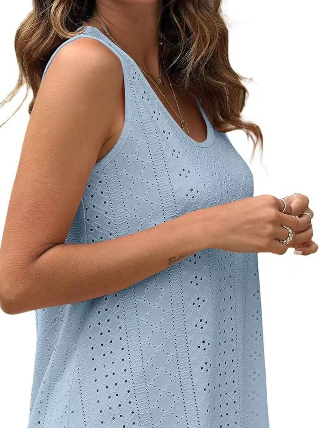 Women's Lavender Eyelet Scoop Neck Tank Top Sleeveless Shirt