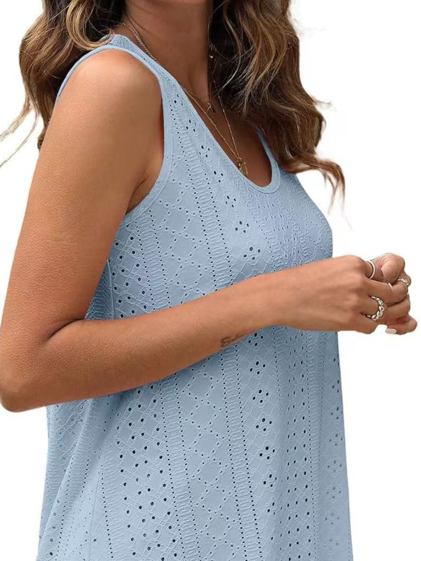 Women's Lavender Eyelet Scoop Neck Tank Top Sleeveless Shirt
