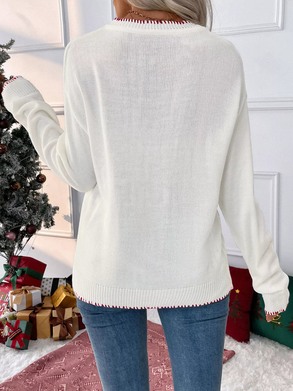 White Round Neck Long Sleeve Bow Print Holiday Sweater