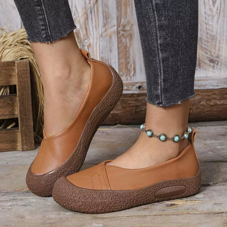 Women's Black Round Toe Slip-On Flats with Textured Soles