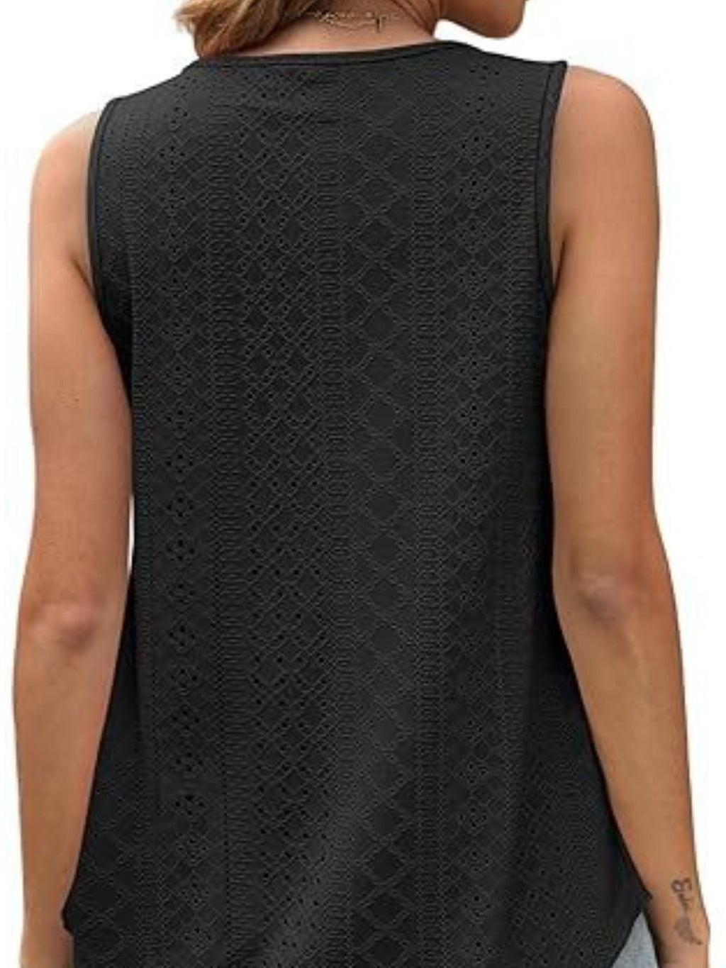 Women's Lavender Eyelet Scoop Neck Tank Top Sleeveless Shirt