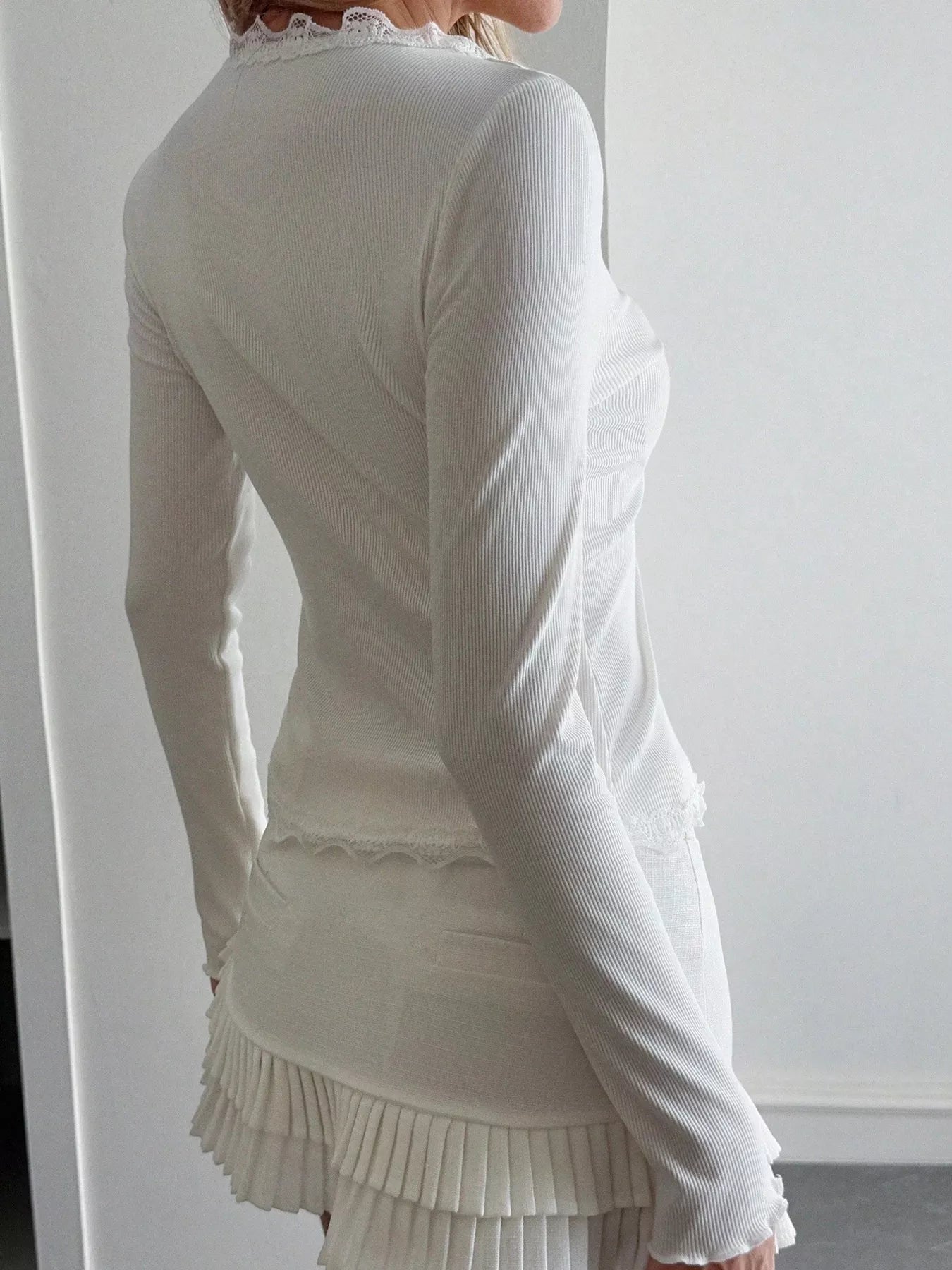 White Lace Trim Long Sleeve Ribbed Buttoned Top