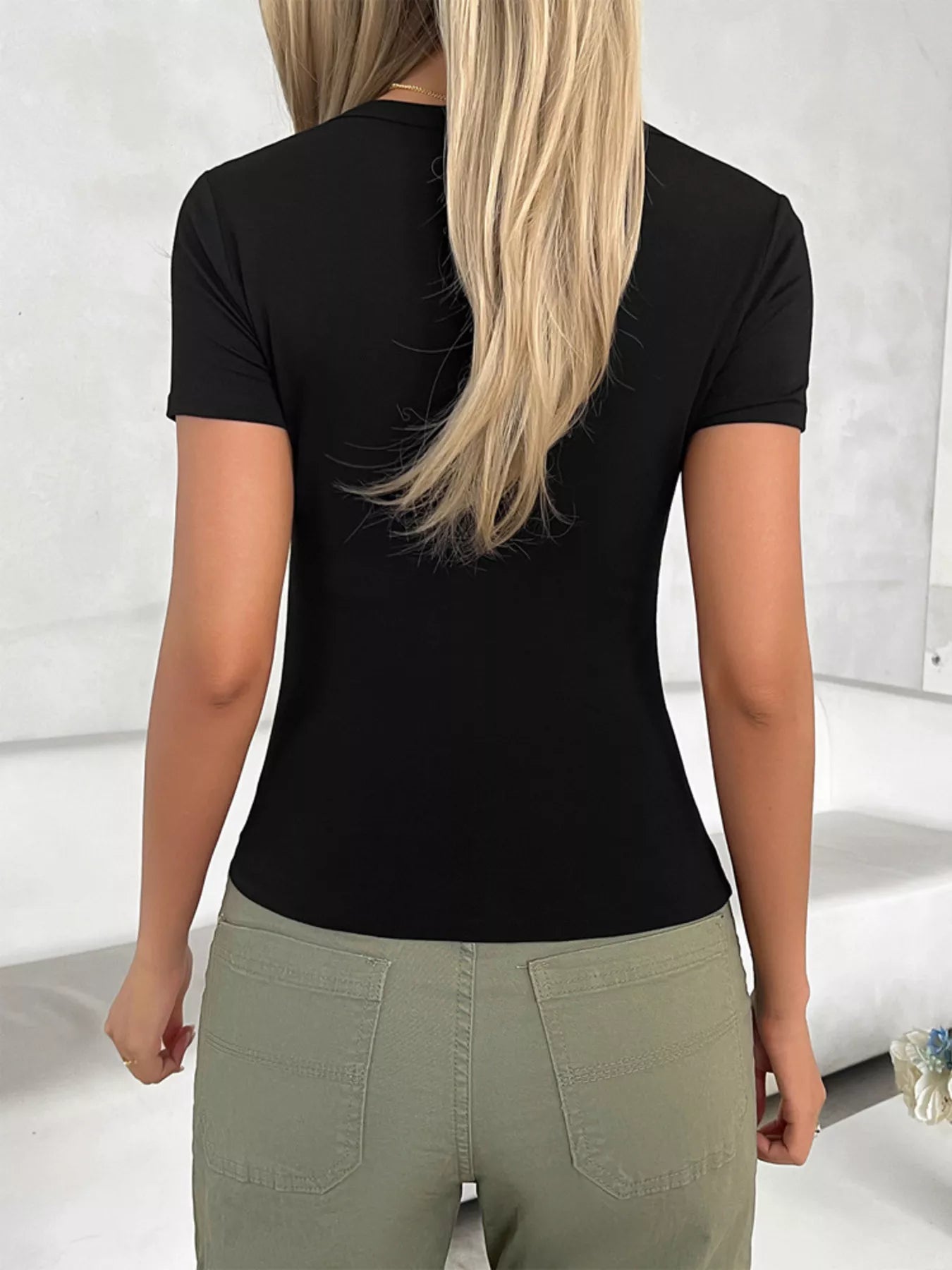 White Solid Slim Fit Short Sleeve Scoop Neck T-Shirt