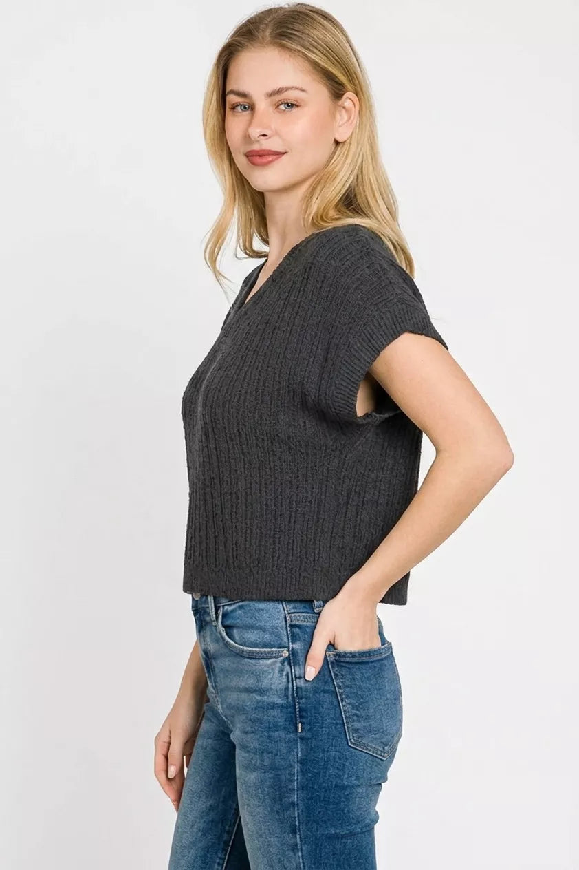 Textured Knit V-Neck Short Sleeve Cropped Sweater in Black