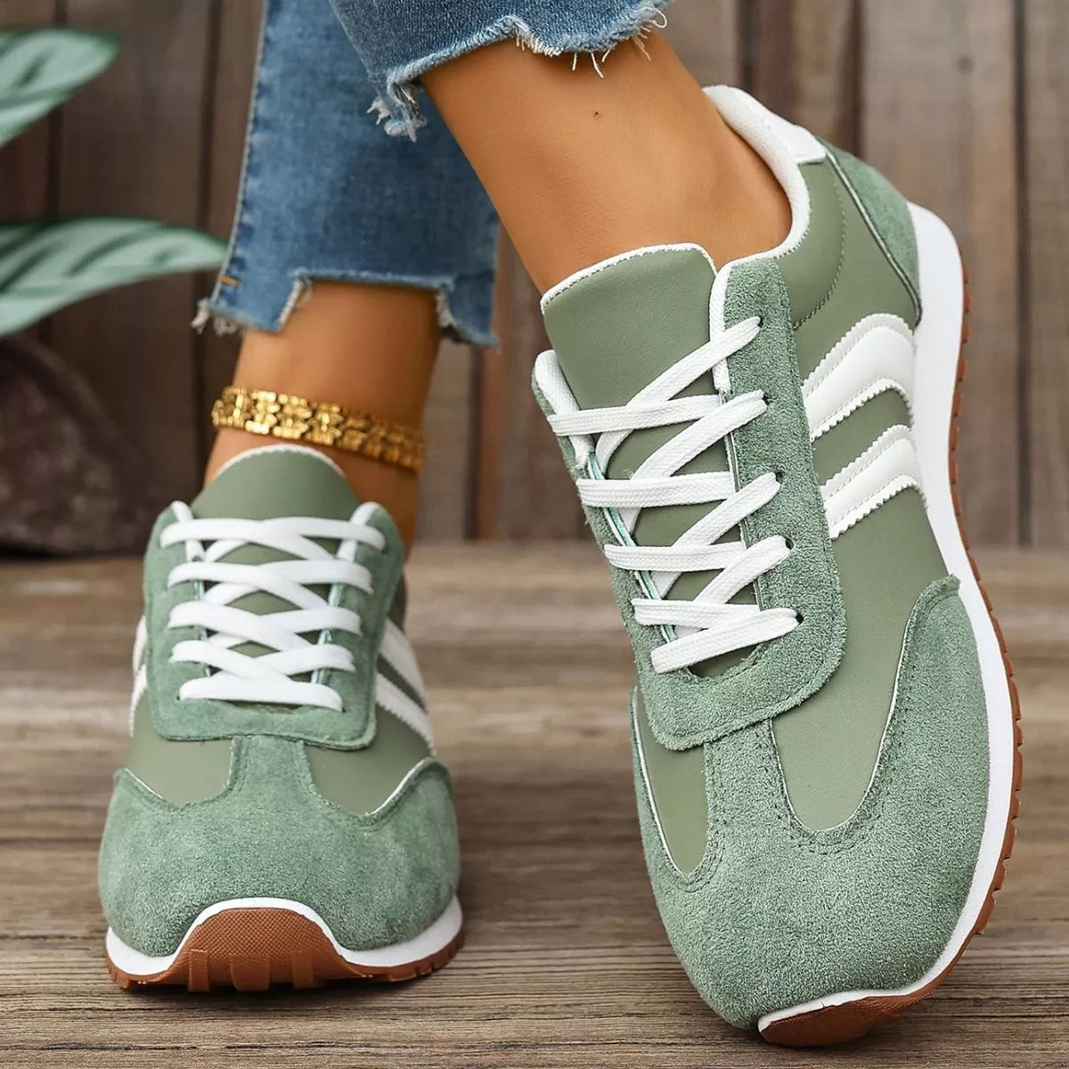 Women's Striped Lace-Up Casual Suede Sneakers Flat Trainers