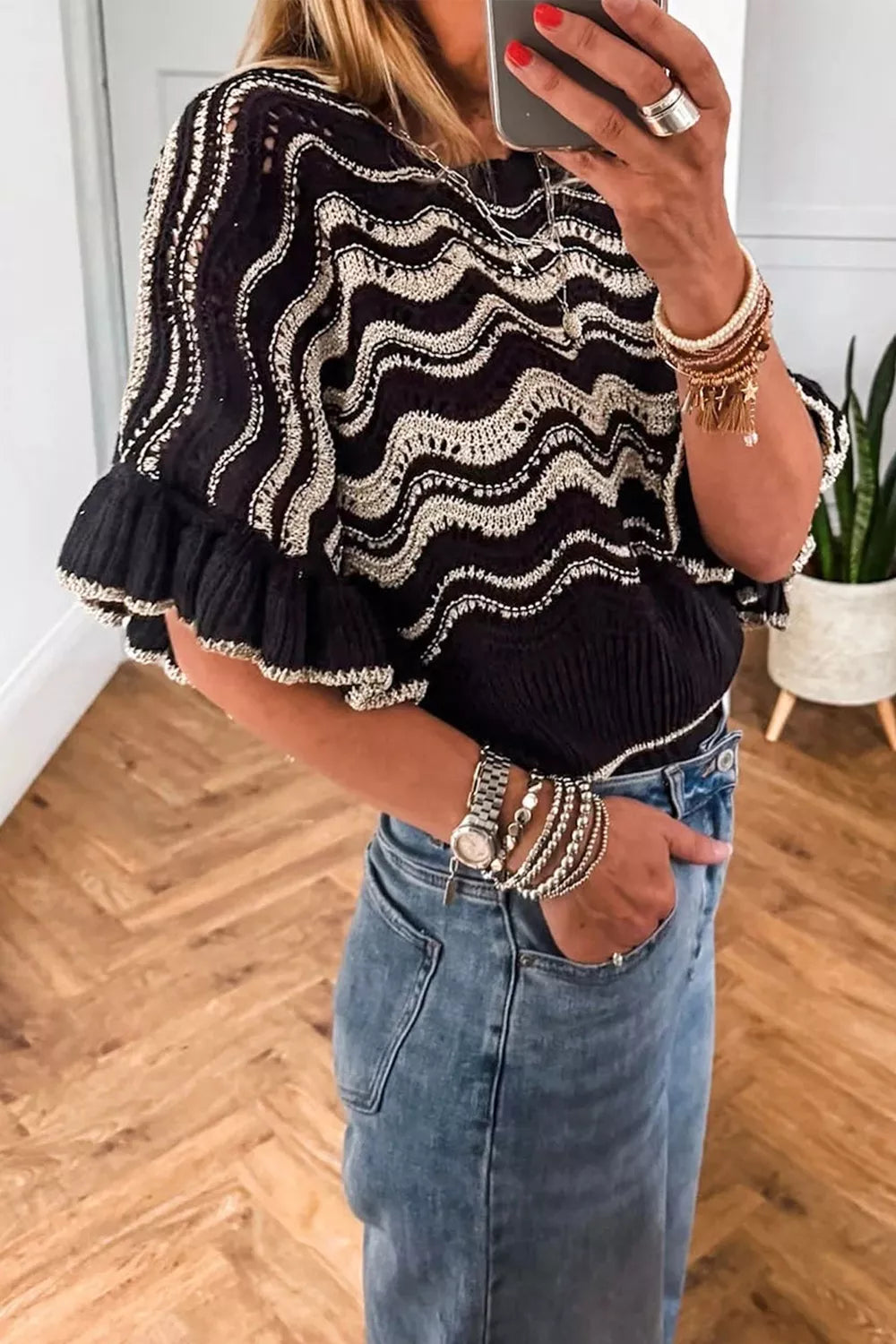 Black and White Wave Pattern Ruffle Sleeve Sweater
