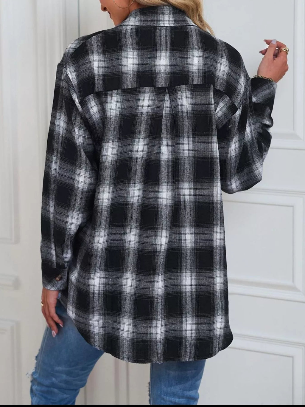Women's Black and White Plaid Button Up Long Sleeve Shirt
