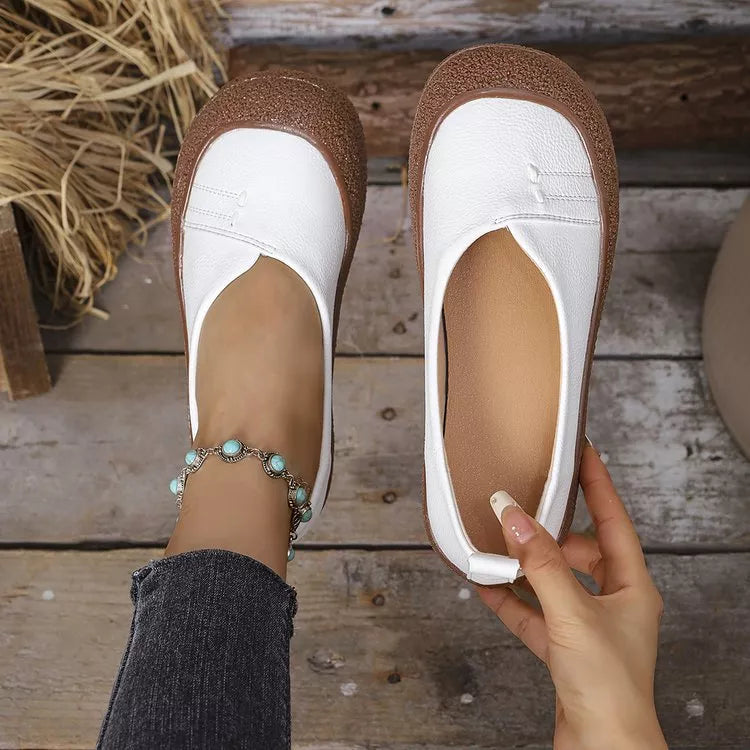 Women's Black Round Toe Slip-On Flats with Textured Soles