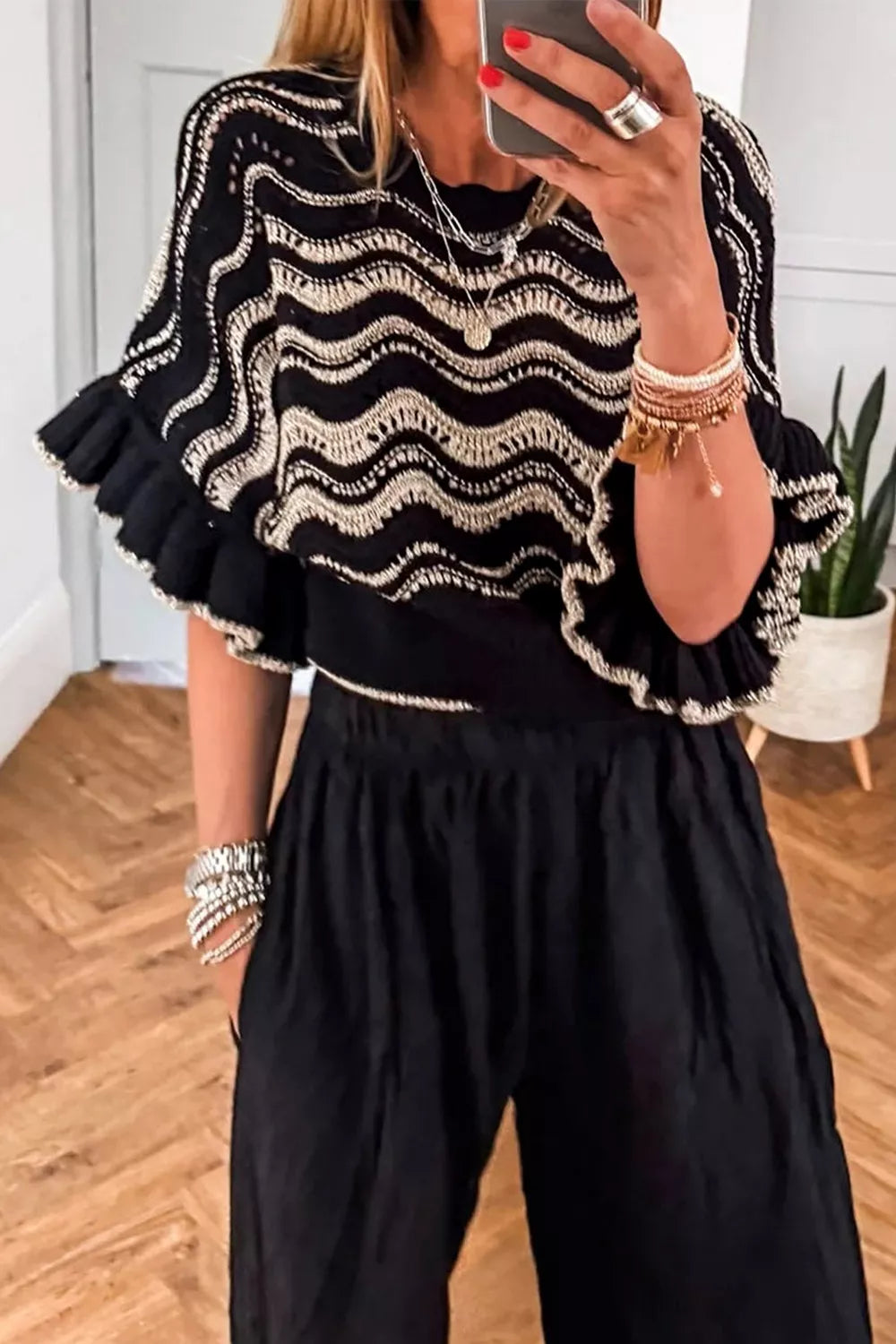 Black and White Wave Pattern Ruffle Sleeve Sweater