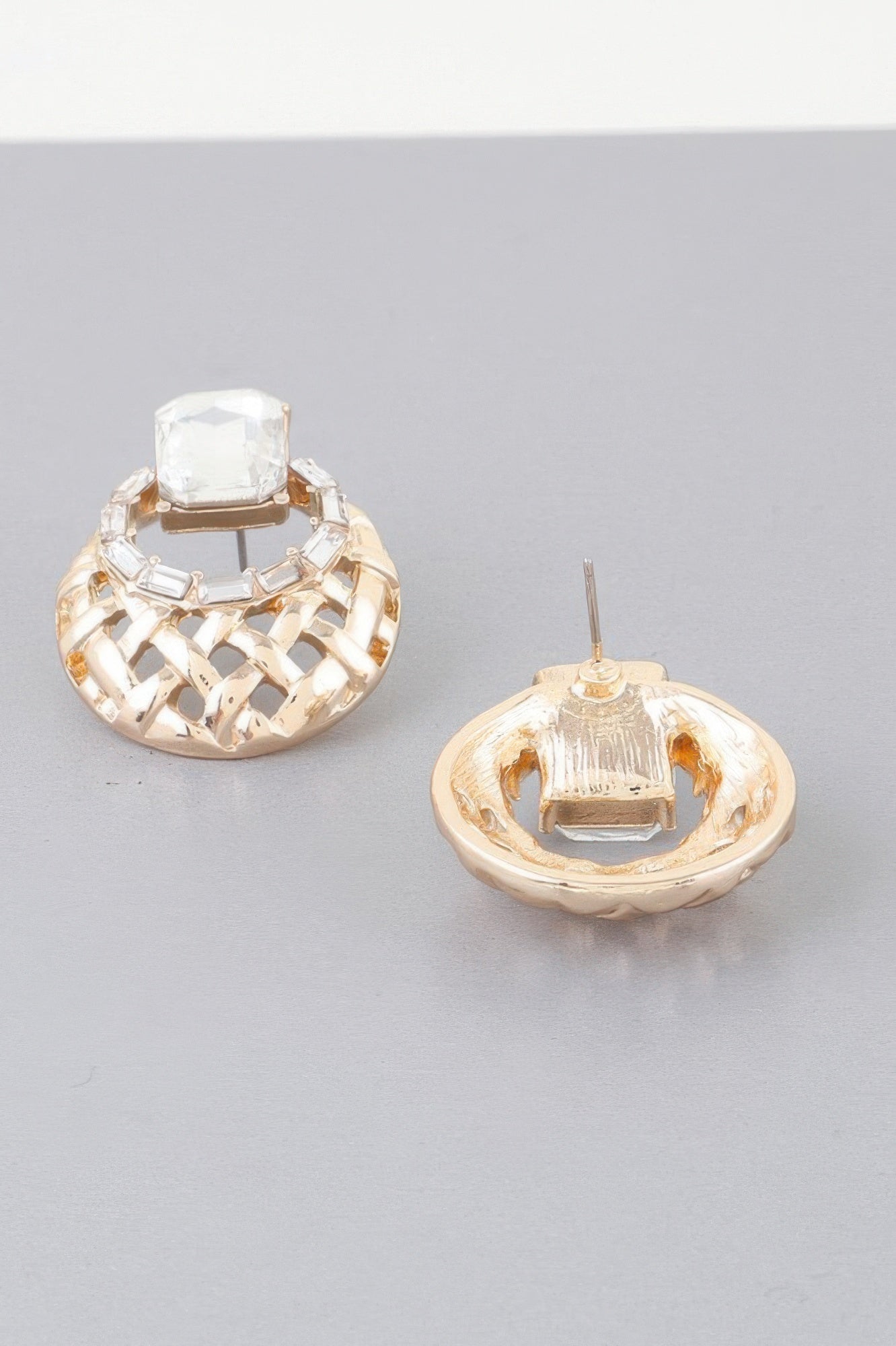 Chic Form Earrings