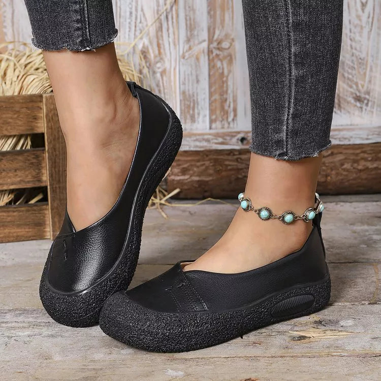 Women's Black Round Toe Slip-On Flats with Textured Soles