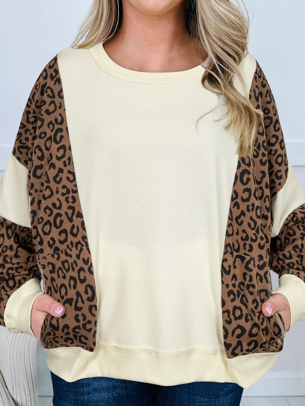 Women's Cream and Leopard Print Colorblock Pullover Sweatshirt