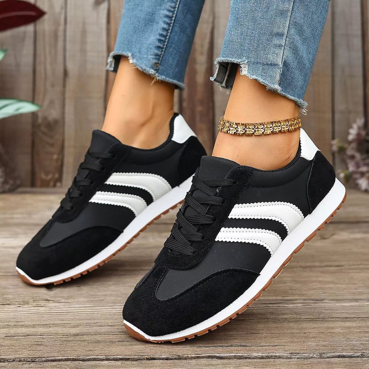 Women's Striped Lace-Up Casual Suede Sneakers Flat Trainers
