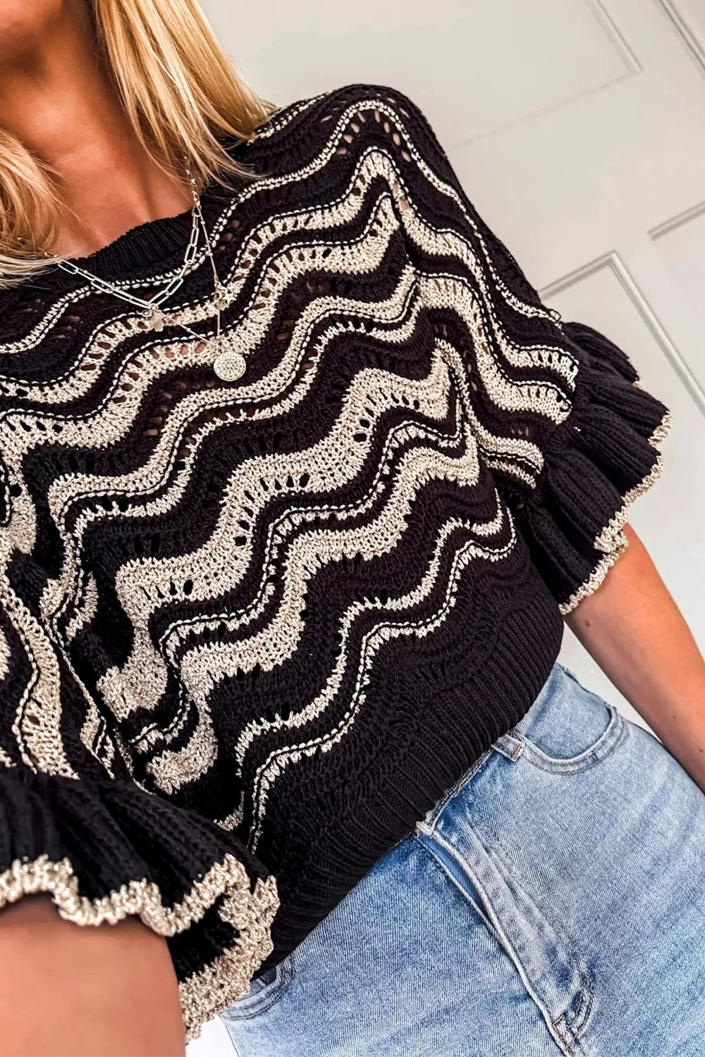 Black and White Wave Pattern Ruffle Sleeve Sweater